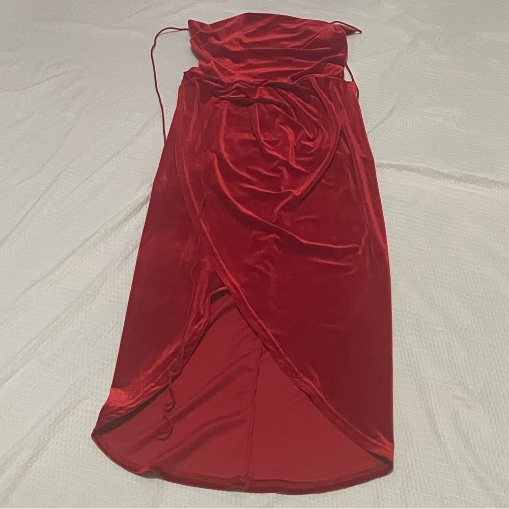 SHEIN Red Backless Velvet Dress